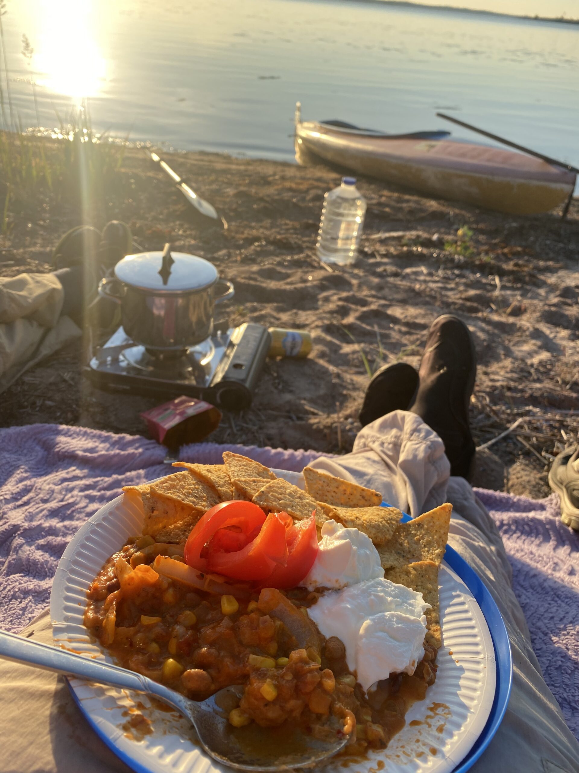 Tex-mex retkiruokaa kajakkiretken iltaan Ilta-ateria Ahvenanmaan saaristossa tex-mex nachoannos